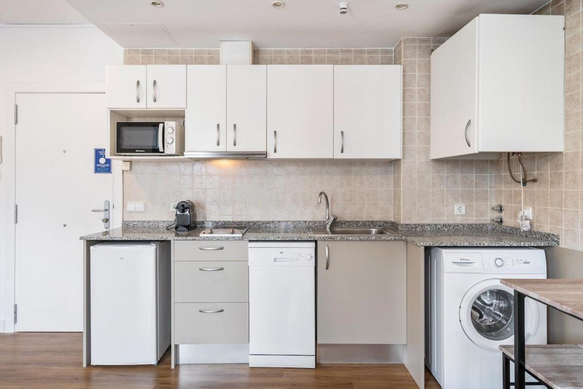 Lodging Apartments Liceu G1 Barselona Dış mekan fotoğraf