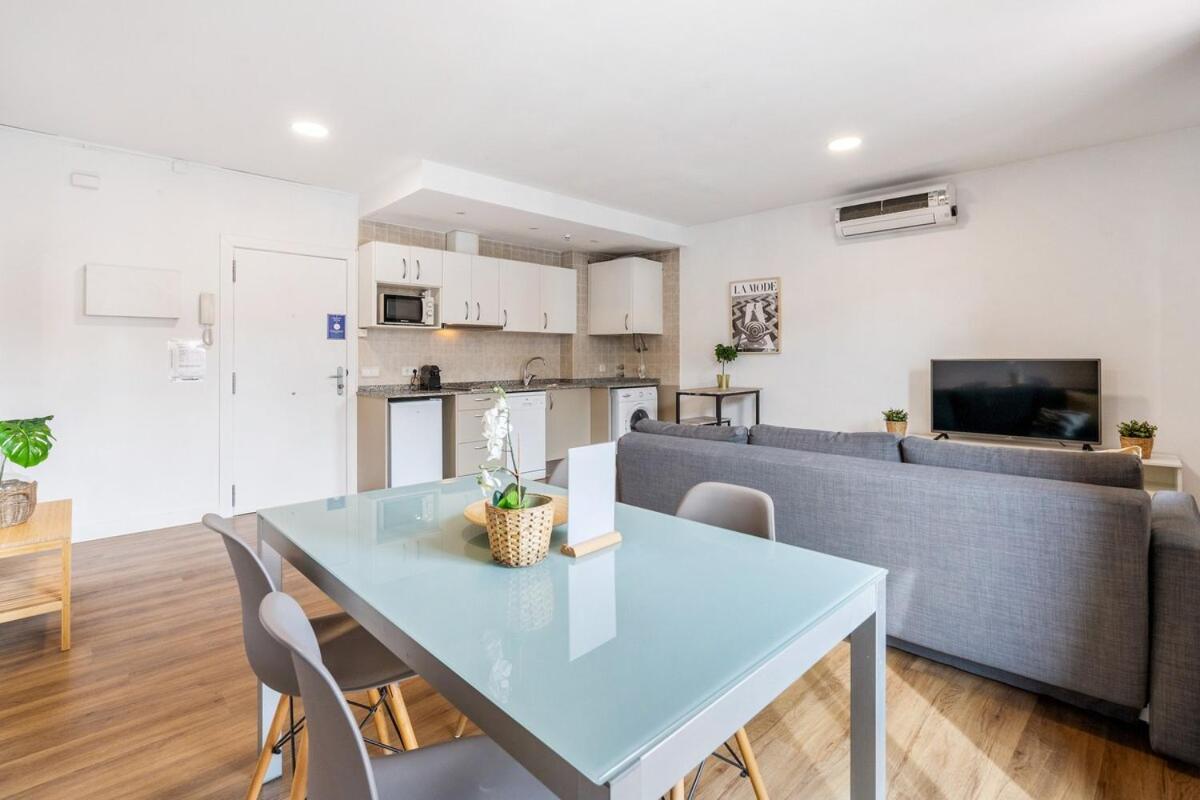 Lodging Apartments Liceu G1 Barselona Dış mekan fotoğraf
