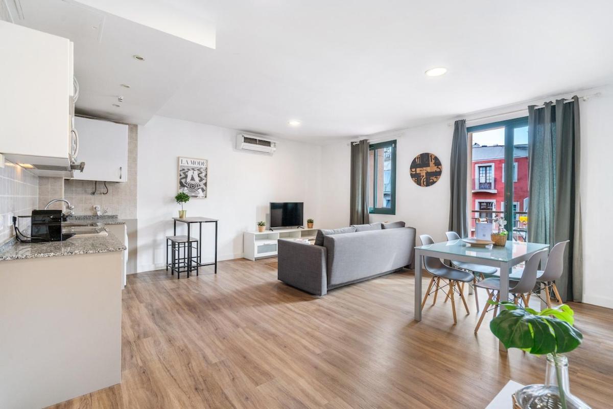 Lodging Apartments Liceu G1 Barselona Dış mekan fotoğraf